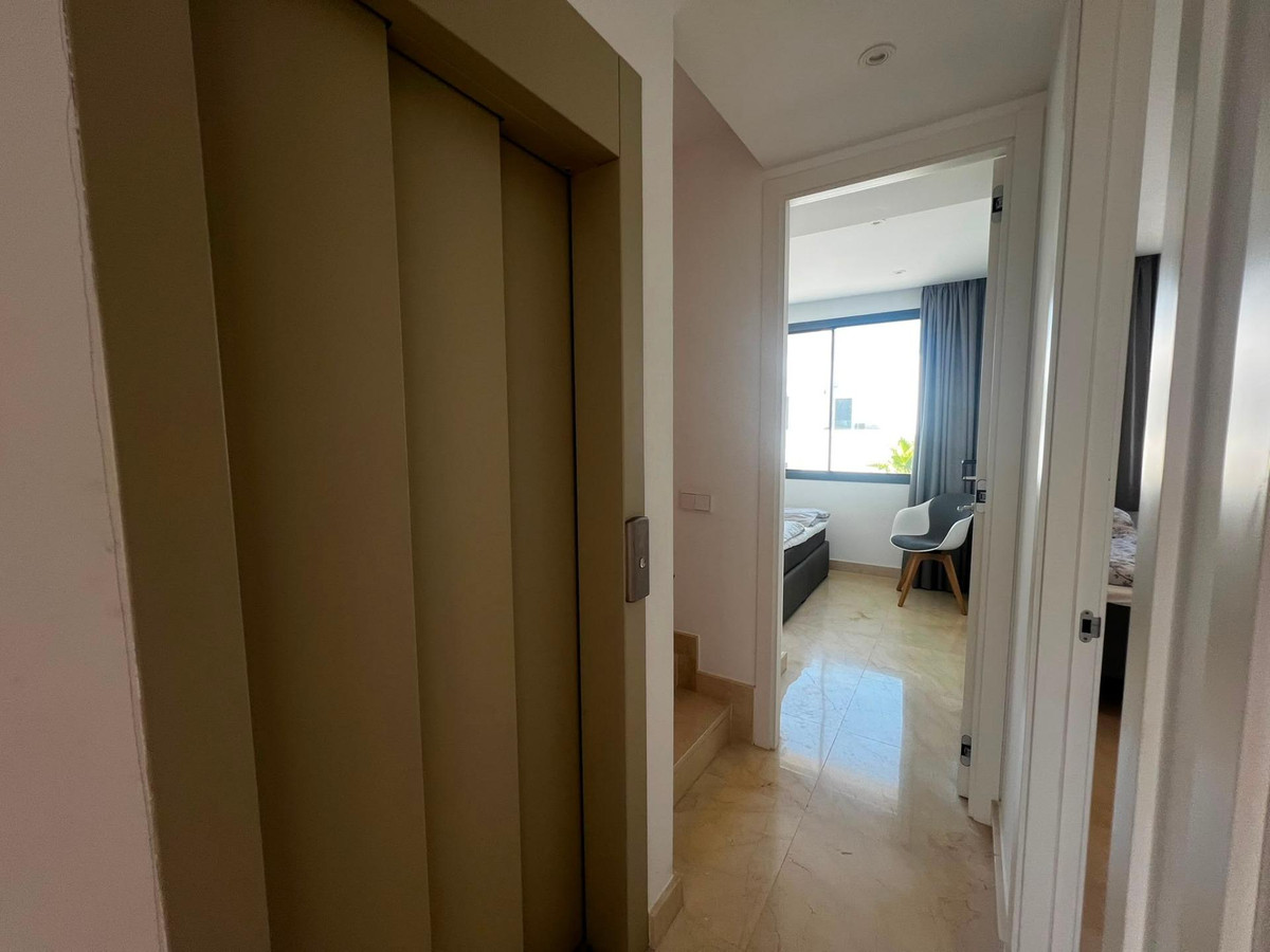 4 Bed Apartment for sale in La Cala De Mijas Costa Del Sol, Málaga, Spain