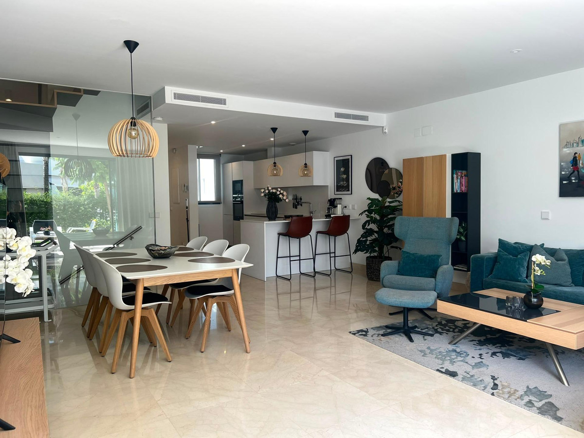 4 Bed Apartment for sale in La Cala De Mijas Costa Del Sol, Málaga, Spain