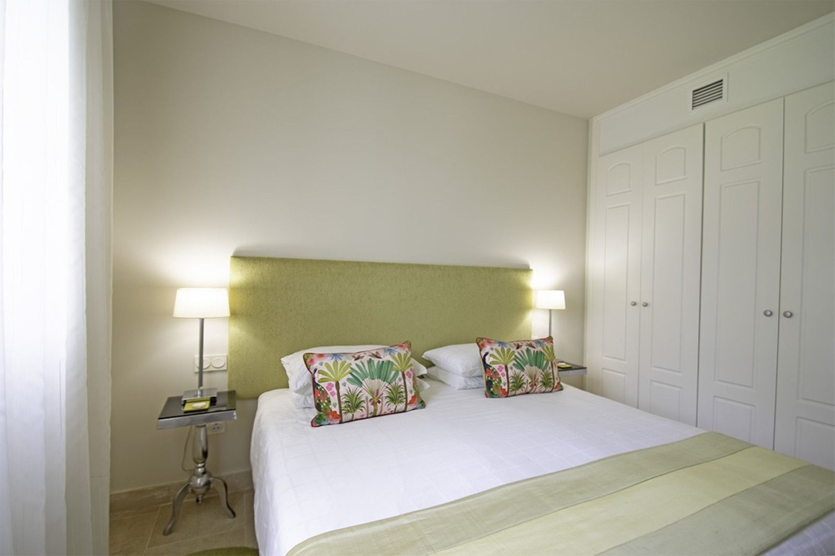 2 Bed Apartment for sale in La Alcaidesa Costa Del Sol, Cádiz, Spain
