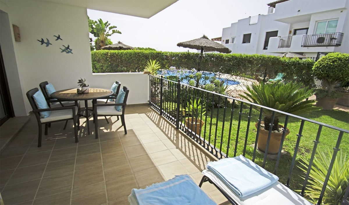 2 Bed Apartment for sale in La Alcaidesa Costa Del Sol, Cádiz, Spain
