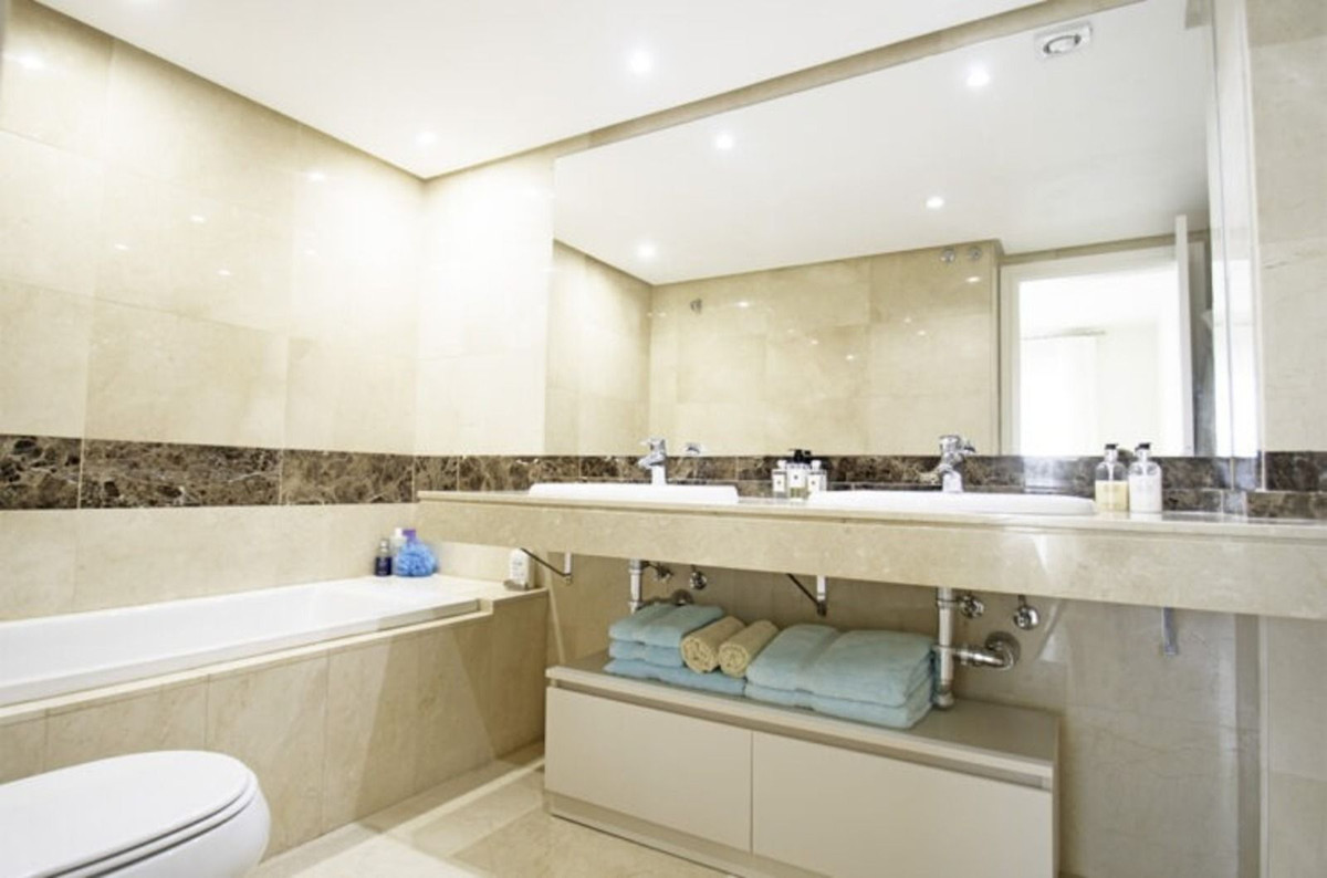 2 Bed Apartment for sale in La Alcaidesa Costa Del Sol, Cádiz, Spain