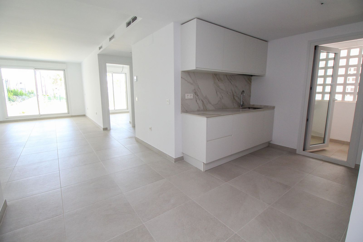 Se vende Apartamento Planta Baja de 2 dormitorios en Costa Del Sol, Málaga, España