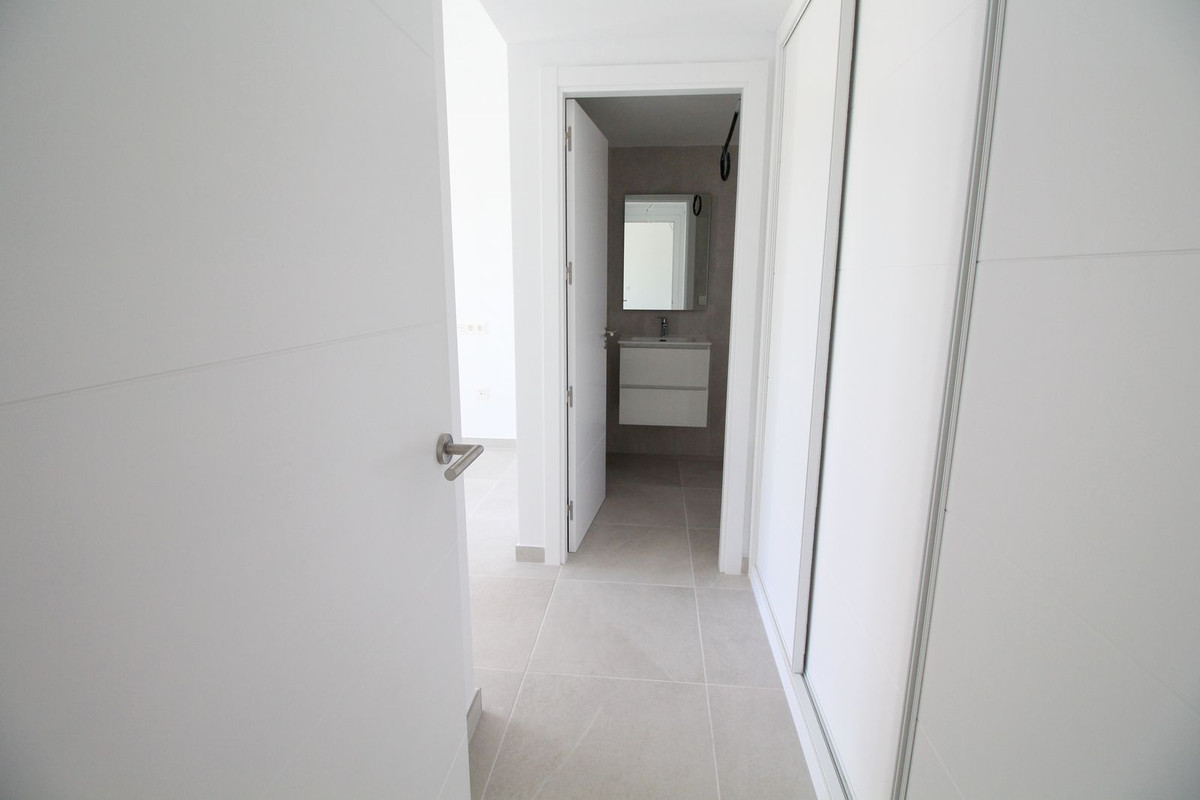 Se vende Apartamento Planta Baja de 2 dormitorios en Costa Del Sol, Málaga, España
