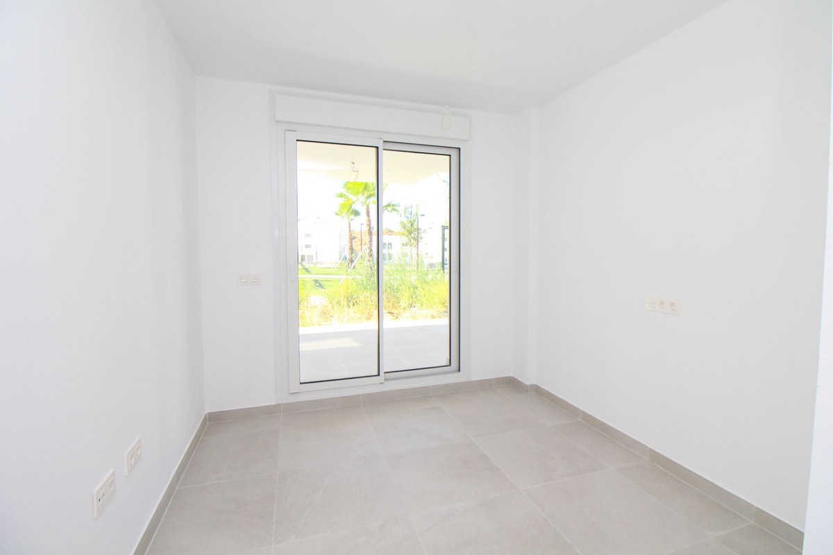 Se vende Apartamento Planta Baja de 2 dormitorios en Costa Del Sol, Málaga, España