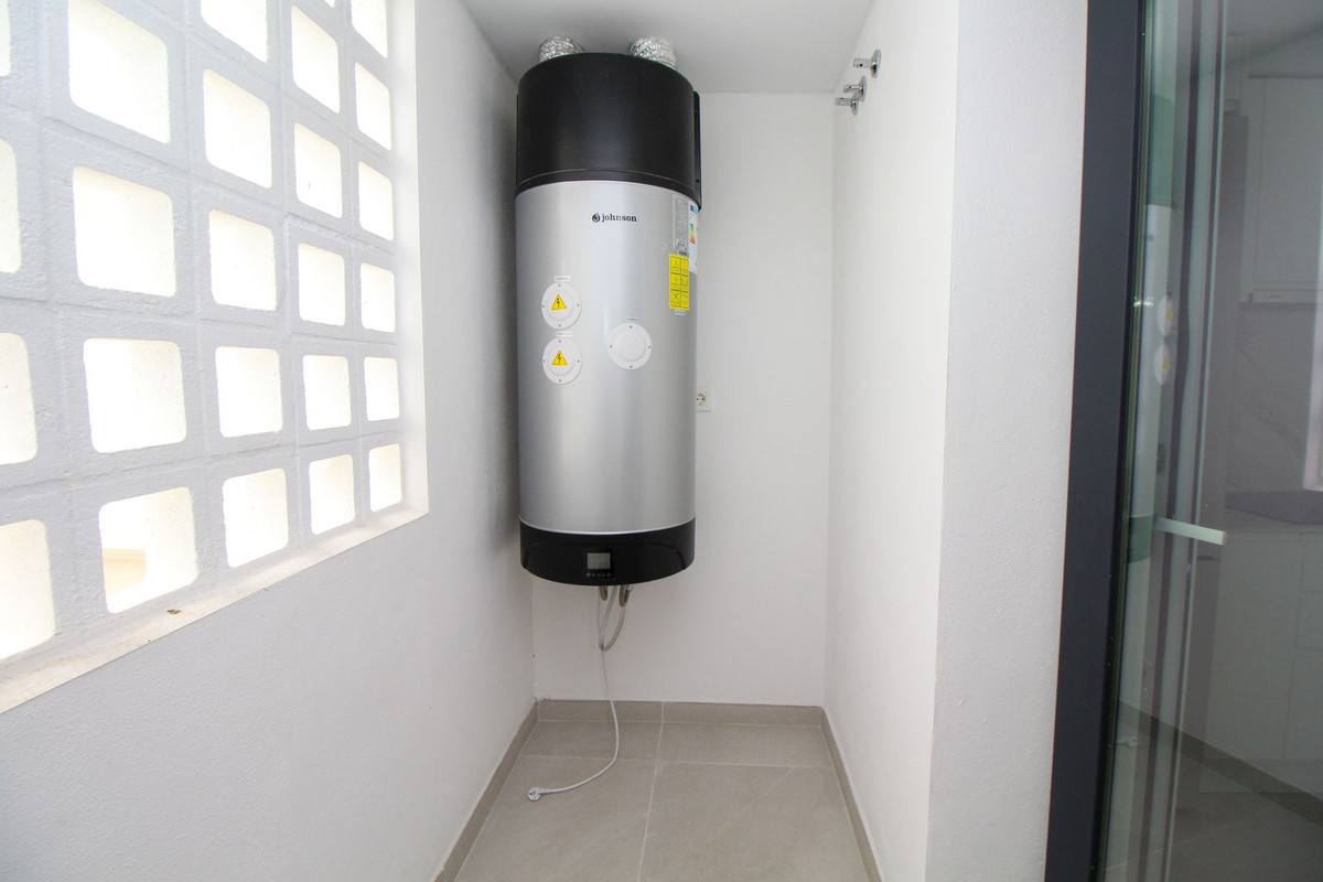 Se vende Apartamento Planta Baja de 2 dormitorios en Costa Del Sol, Málaga, España