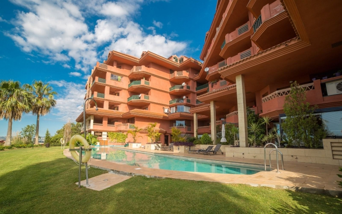 2 Bed Apartment for sale in Benalmadena Costa Del Sol, Málaga, Spain
