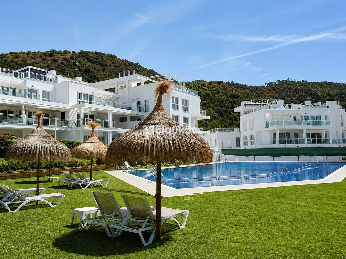 3 Bed Apartment for sale in Benahavís Costa Del Sol, Málaga, Spain