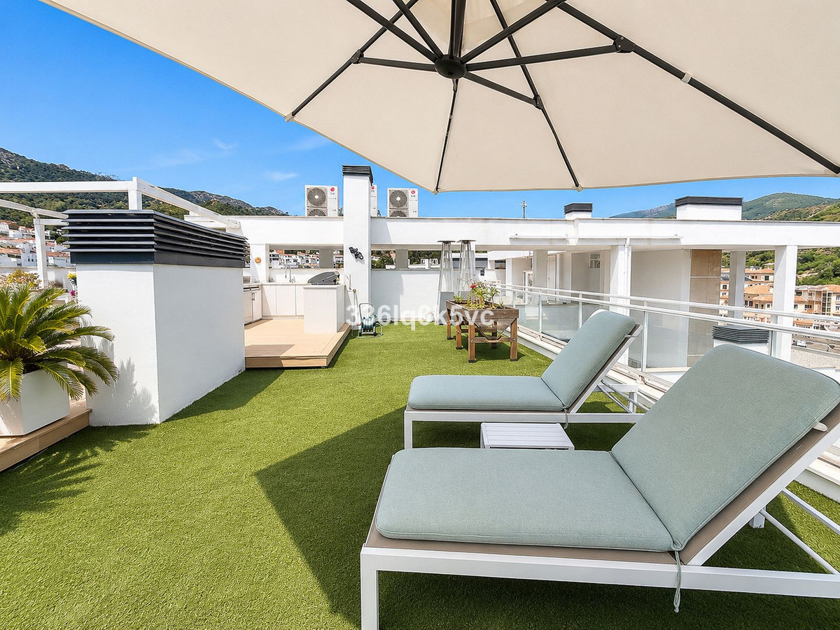 3 Bed Apartment for sale in Benahavís Costa Del Sol, Málaga, Spain