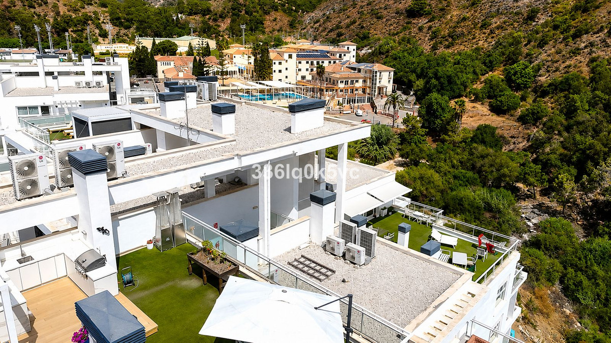 3 Bed Apartment for sale in Benahavís Costa Del Sol, Málaga, Spain