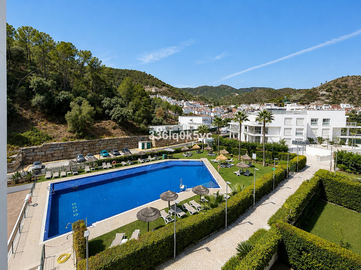 3 Bed Apartment for sale in Benahavís Costa Del Sol, Málaga, Spain