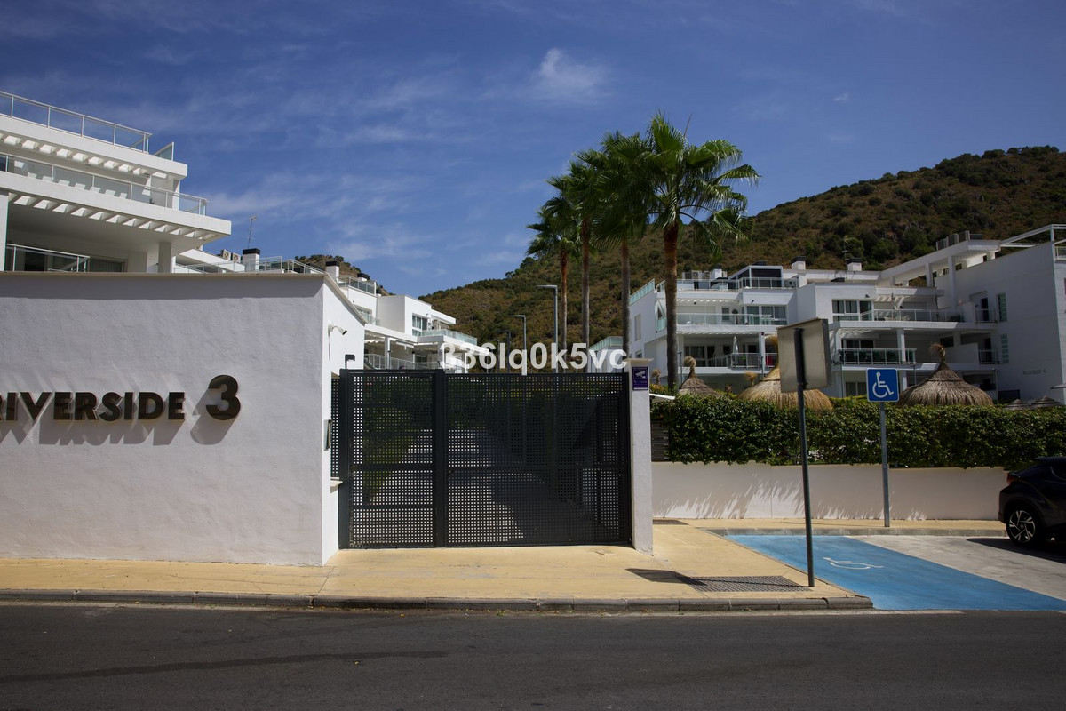 3 Bed Apartment for sale in Benahavís Costa Del Sol, Málaga, Spain