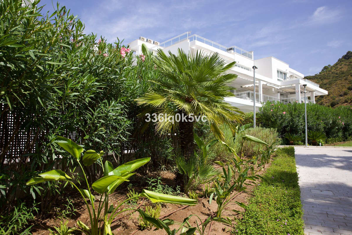 3 Bed Apartment for sale in Benahavís Costa Del Sol, Málaga, Spain