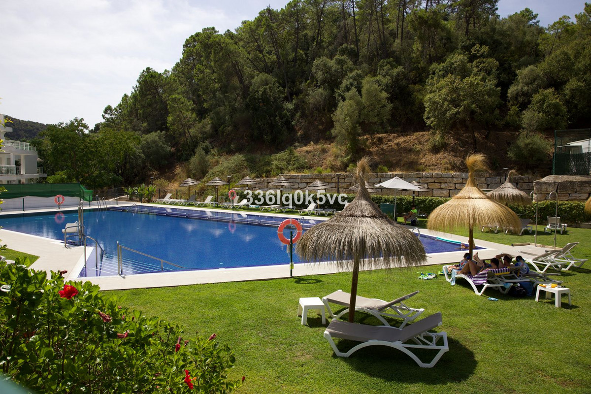 3 Bed Apartment for sale in Benahavís Costa Del Sol, Málaga, Spain