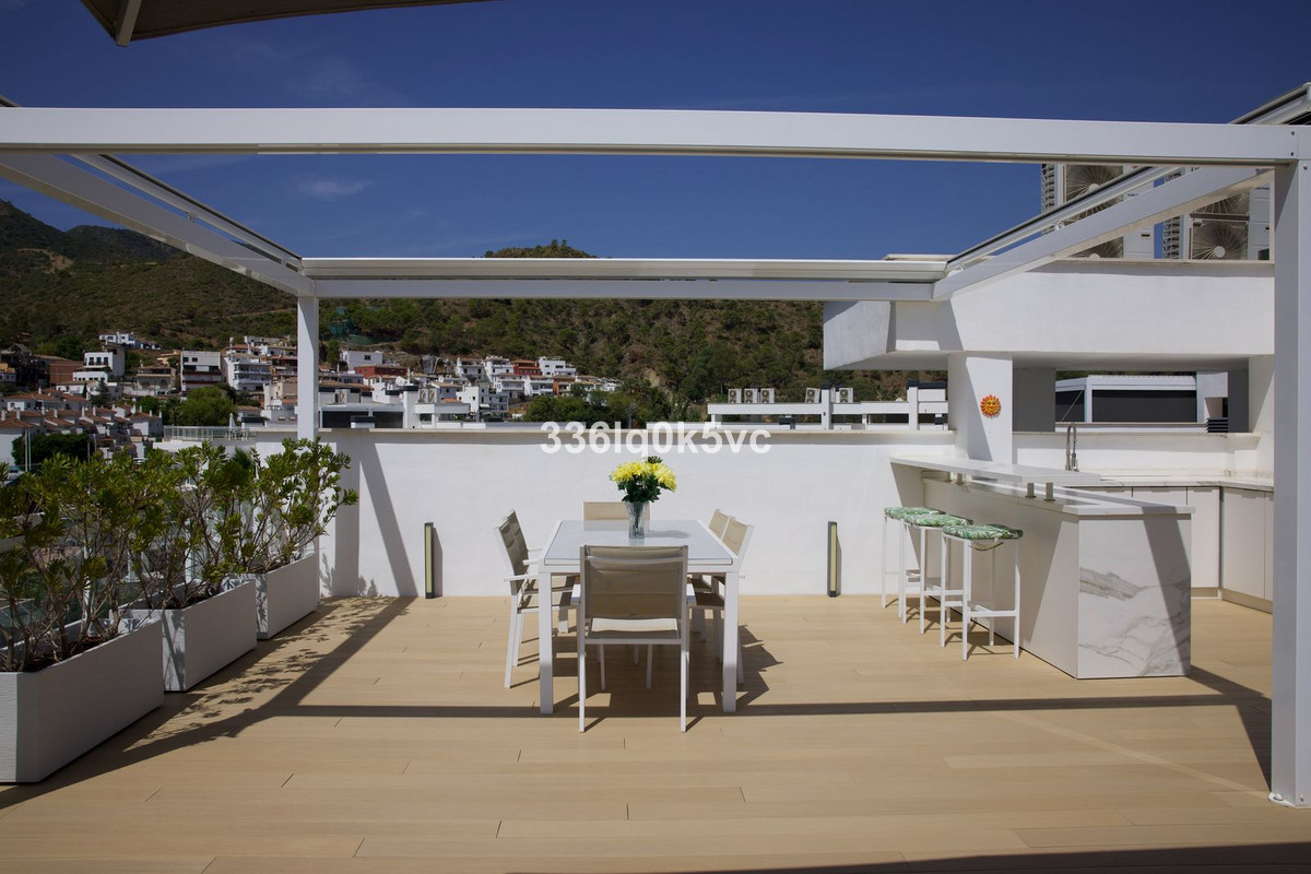 3 Bed Apartment for sale in Benahavís Costa Del Sol, Málaga, Spain