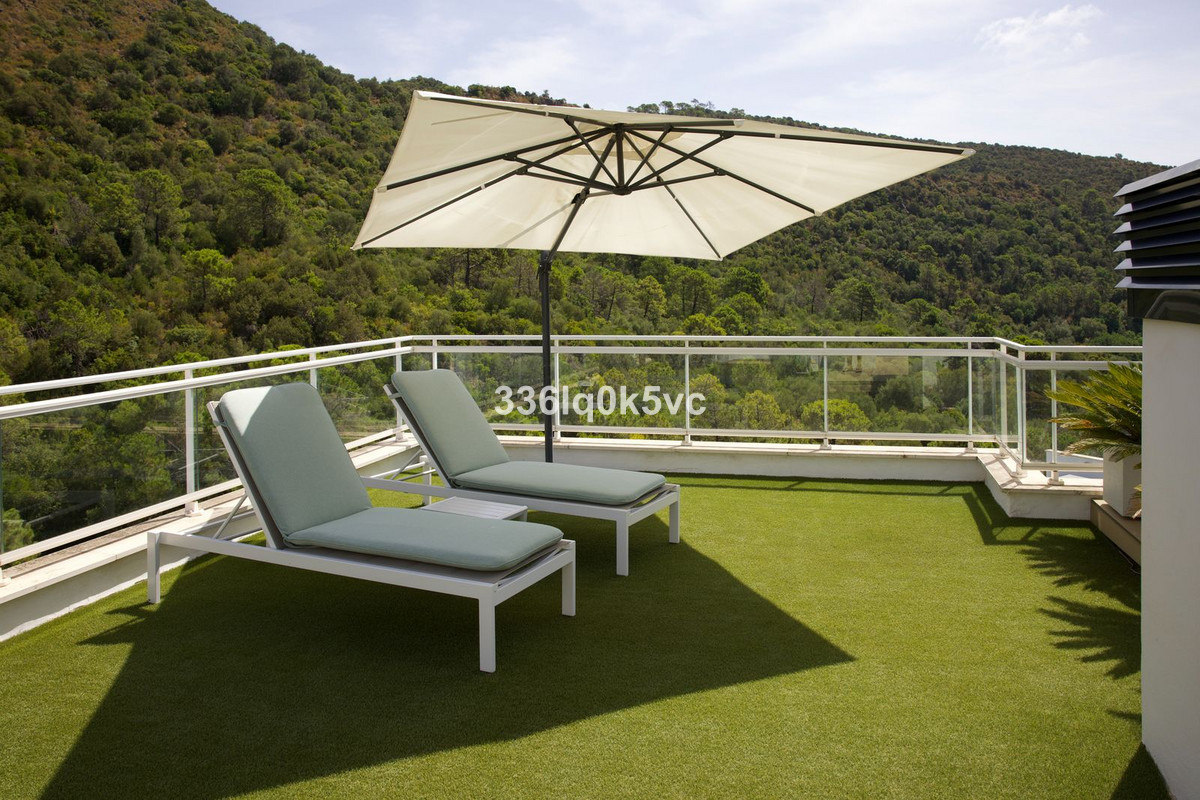 3 Bed Apartment for sale in Benahavís Costa Del Sol, Málaga, Spain