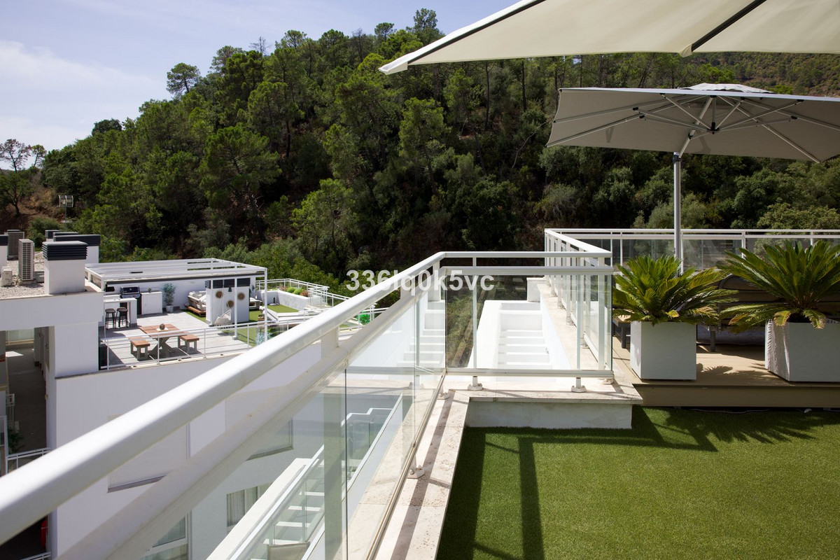 3 Bed Apartment for sale in Benahavís Costa Del Sol, Málaga, Spain