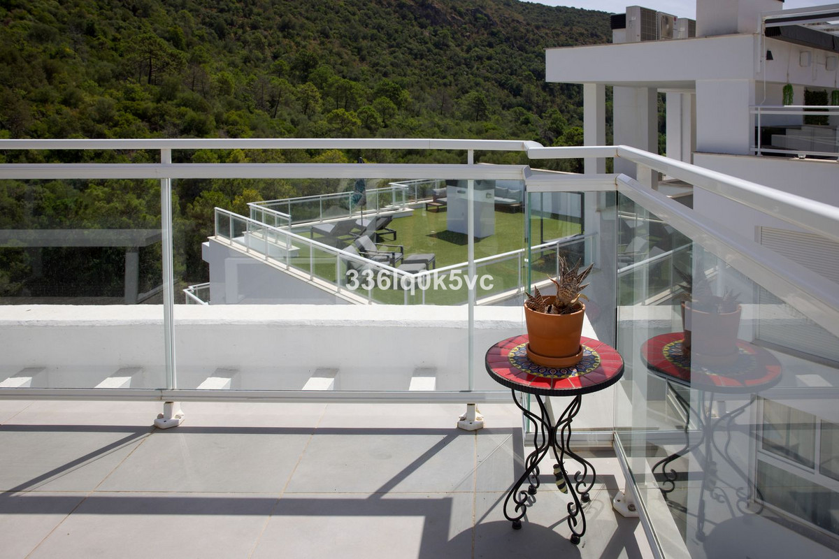 3 Bed Apartment for sale in Benahavís Costa Del Sol, Málaga, Spain