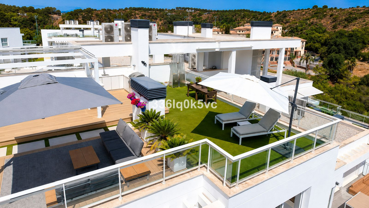 3 Bed Apartment for sale in Benahavís Costa Del Sol, Málaga, Spain