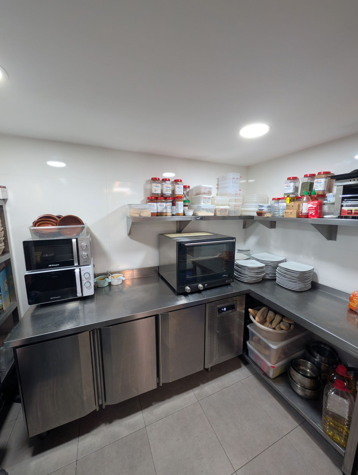Se vende Restaurante de 2 dormitorios en Costa Del Sol, Málaga, España