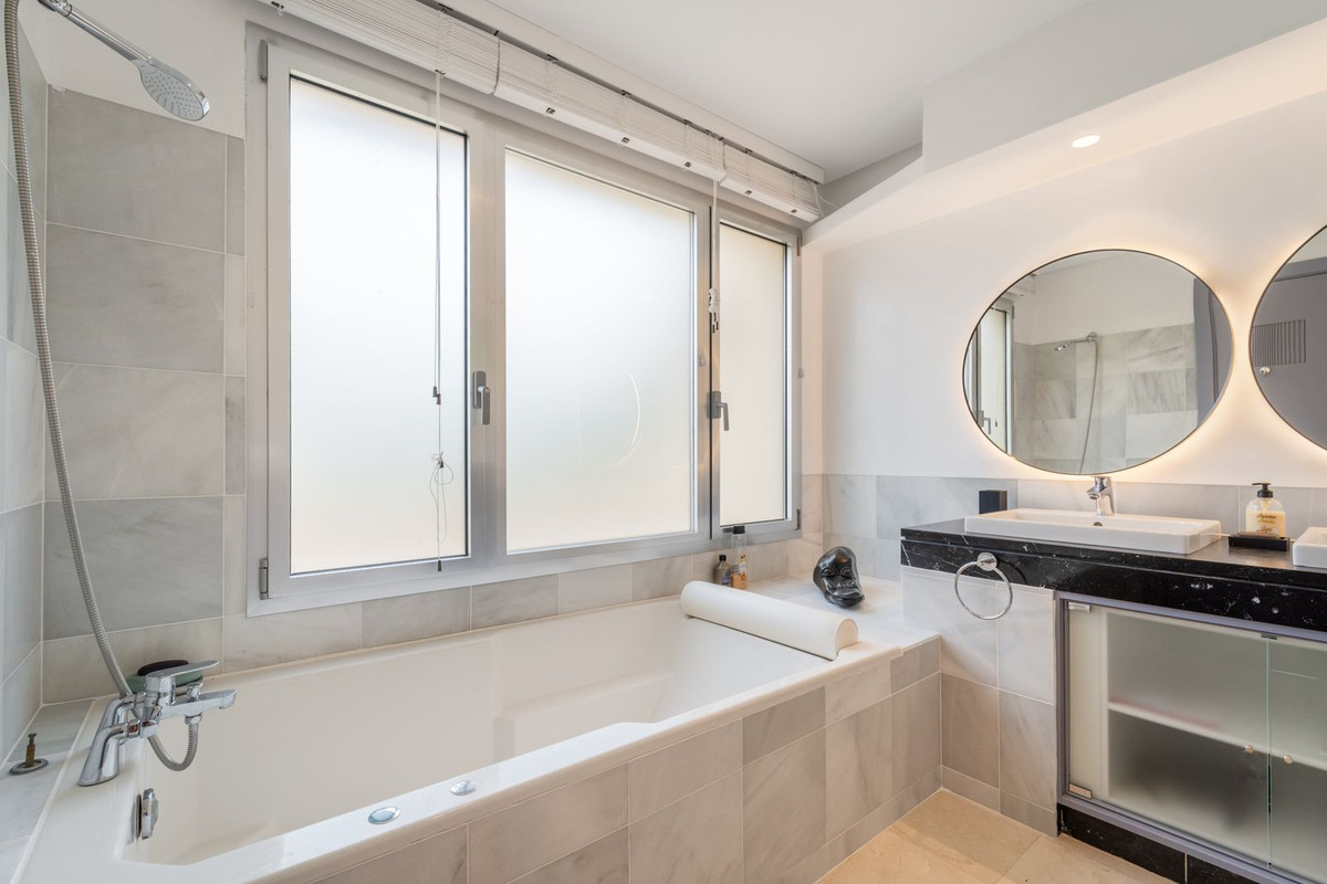 Se vende Ático Dúplex de 5 dormitorios en Costa Del Sol, Málaga, España