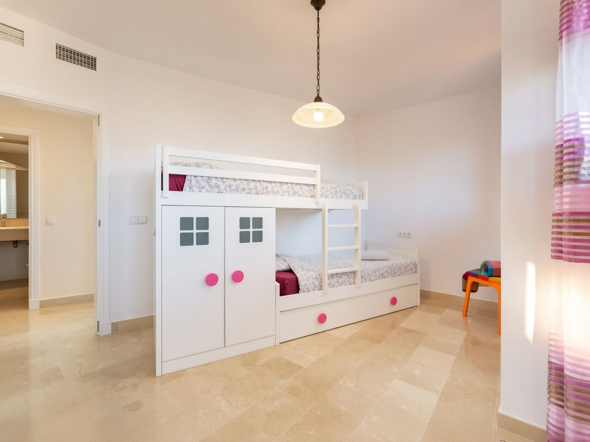 4 Bed Apartment for sale in Estepona Costa Del Sol, Málaga, Spain