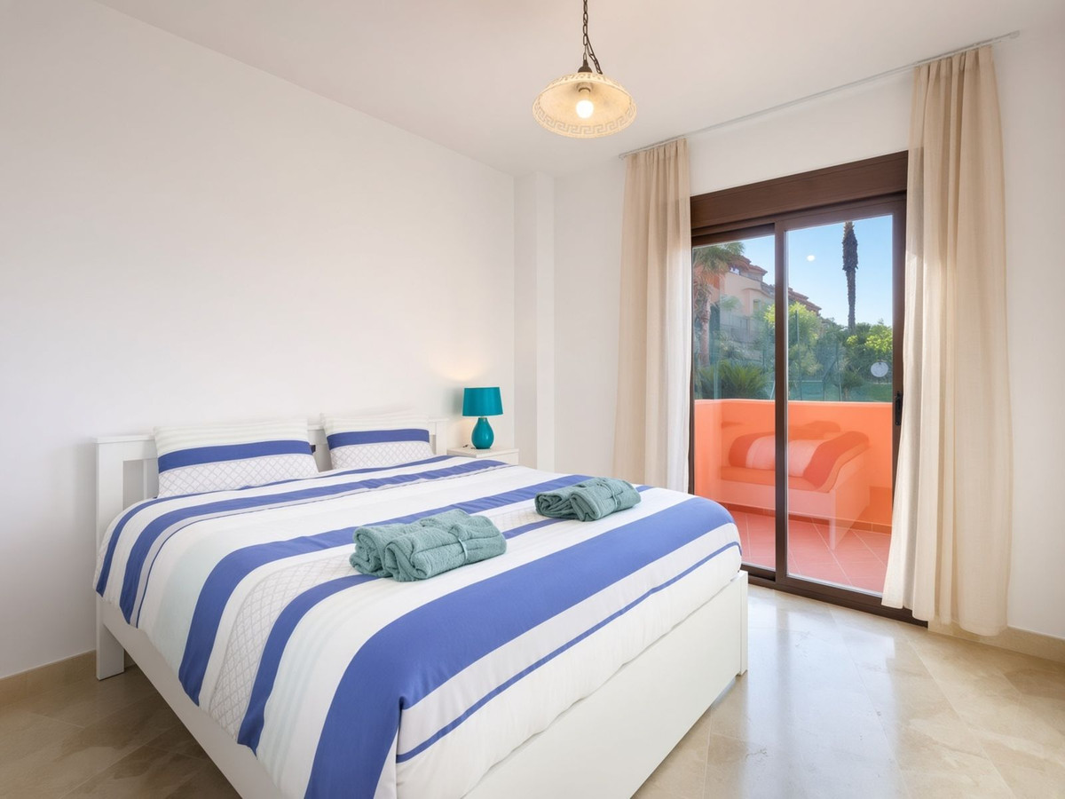 4 Bed Apartment for sale in Estepona Costa Del Sol, Málaga, Spain