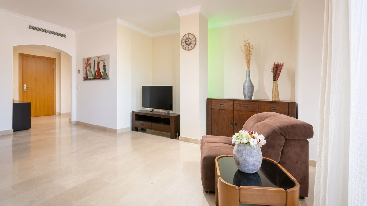 4 Bed Apartment for sale in Estepona Costa Del Sol, Málaga, Spain