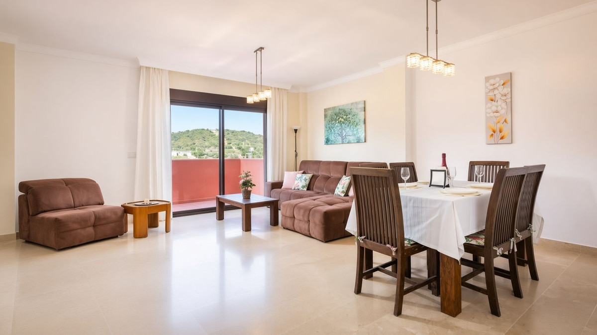 4 Bed Apartment for sale in Estepona Costa Del Sol, Málaga, Spain