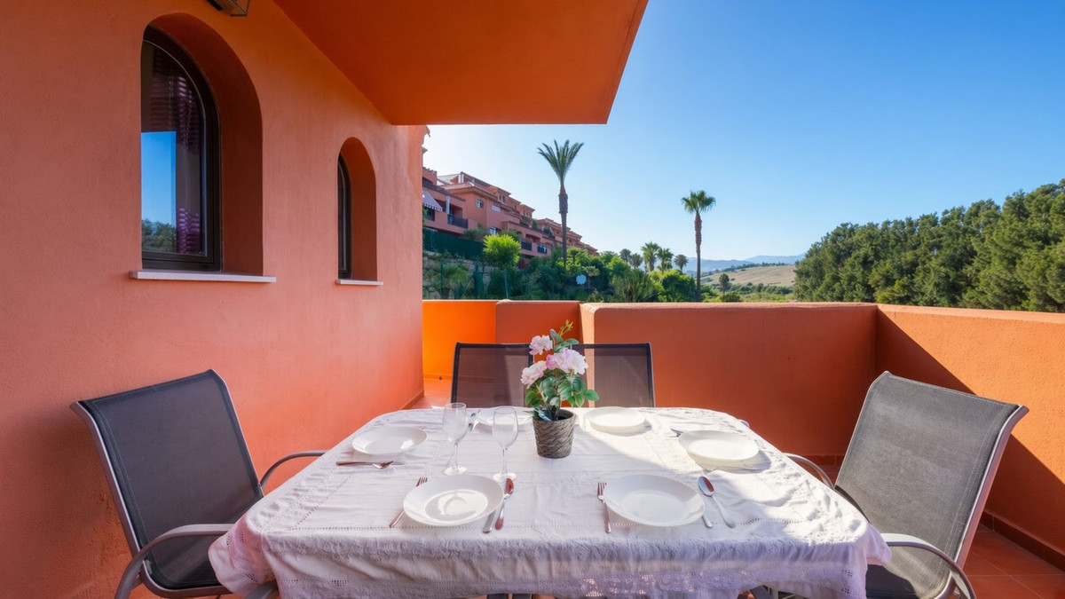 4 Bed Apartment for sale in Estepona Costa Del Sol, Málaga, Spain
