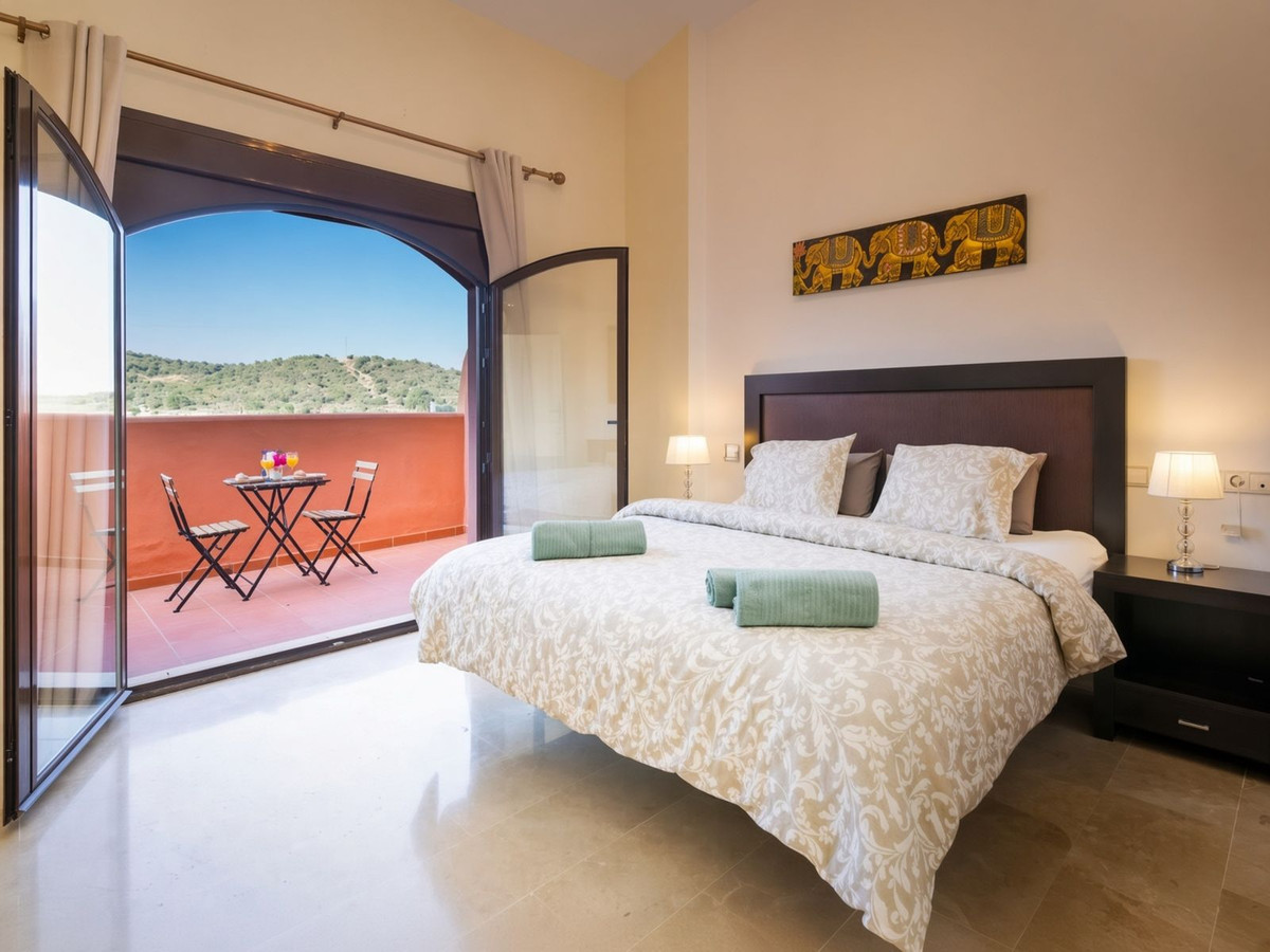 4 Bed Apartment for sale in Estepona Costa Del Sol, Málaga, Spain