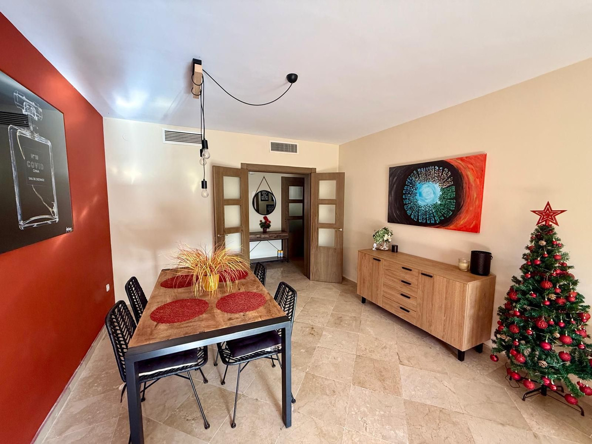 Se vende Apartamento Planta Media de 2 dormitorios en Costa Del Sol, Málaga, España