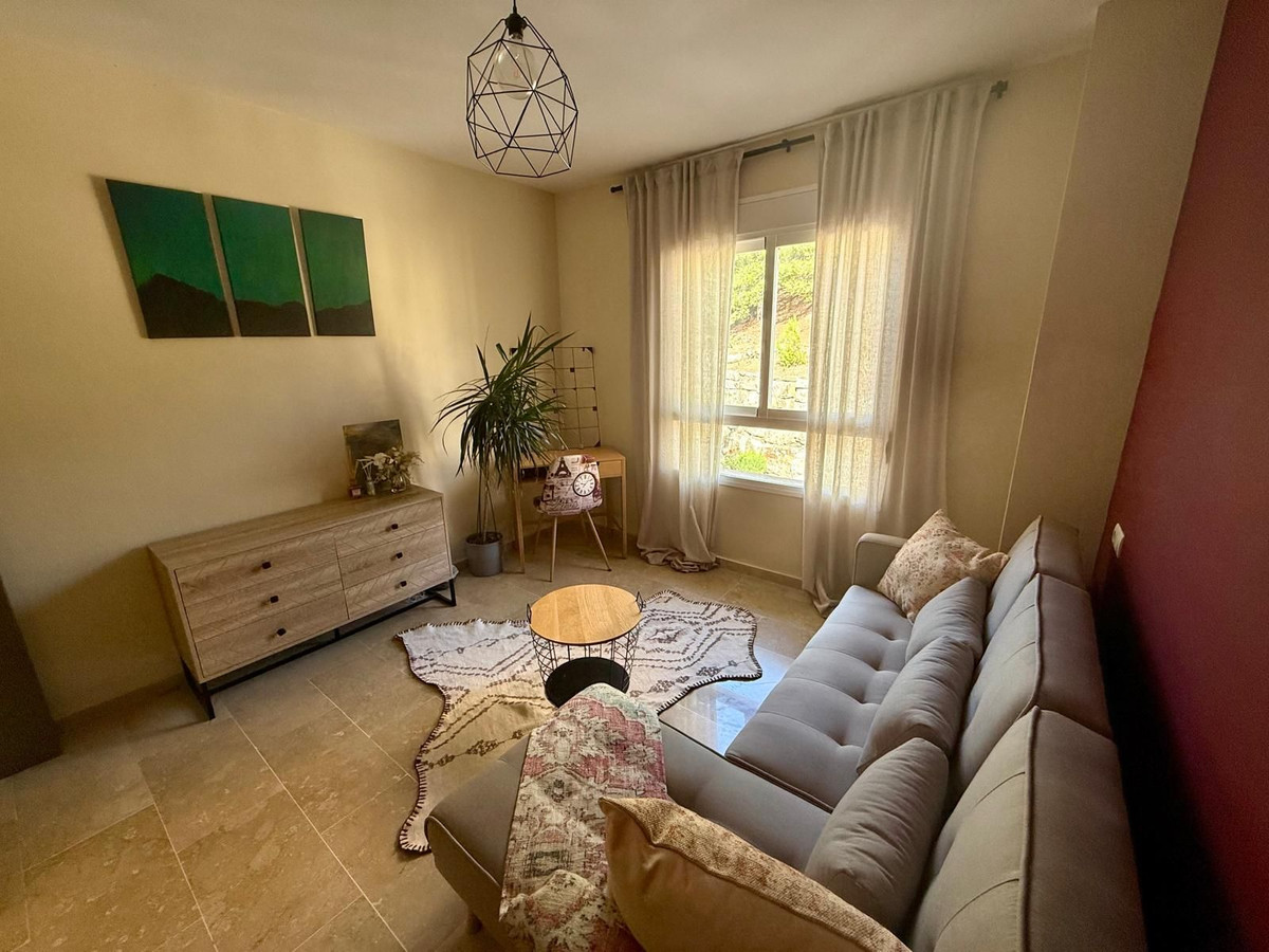 Se vende Apartamento Planta Media de 2 dormitorios en Costa Del Sol, Málaga, España