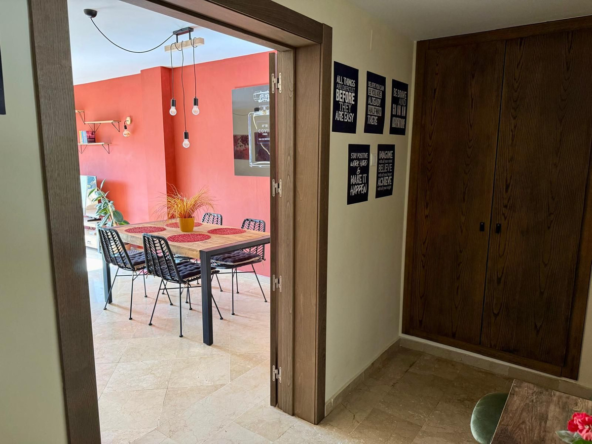 Se vende Apartamento Planta Media de 2 dormitorios en Costa Del Sol, Málaga, España