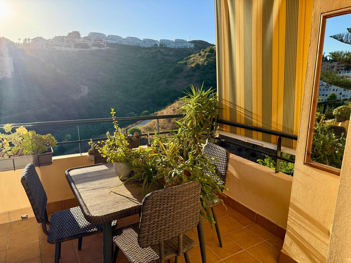 Se vende Apartamento Planta Media de 2 dormitorios en Costa Del Sol, Málaga, España
