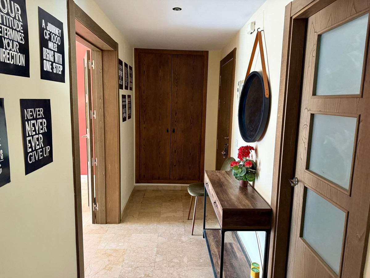 Se vende Apartamento Planta Media de 2 dormitorios en Costa Del Sol, Málaga, España