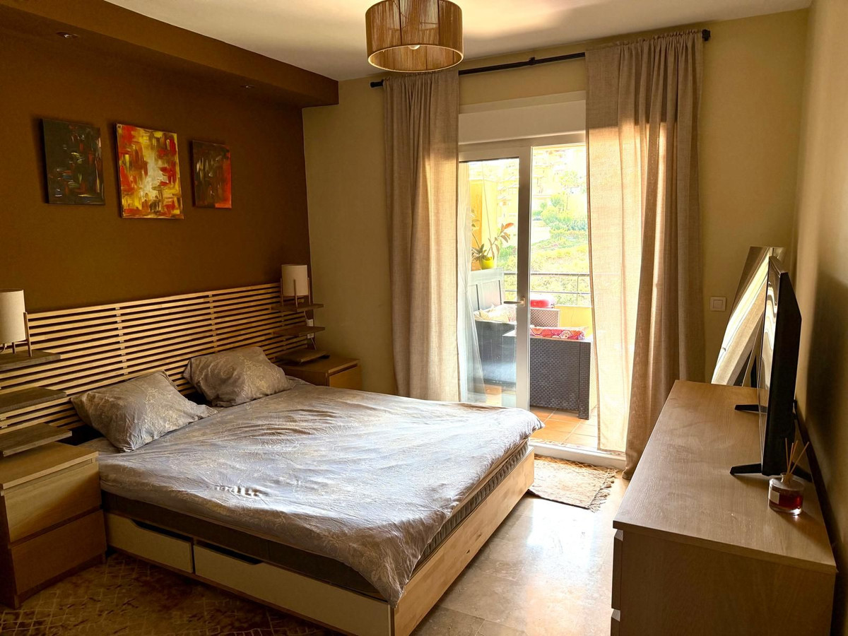 Se vende Apartamento Planta Media de 2 dormitorios en Costa Del Sol, Málaga, España