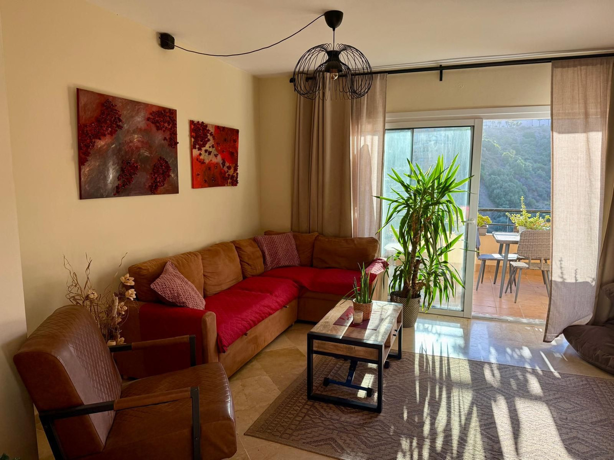 Se vende Apartamento Planta Media de 2 dormitorios en Costa Del Sol, Málaga, España