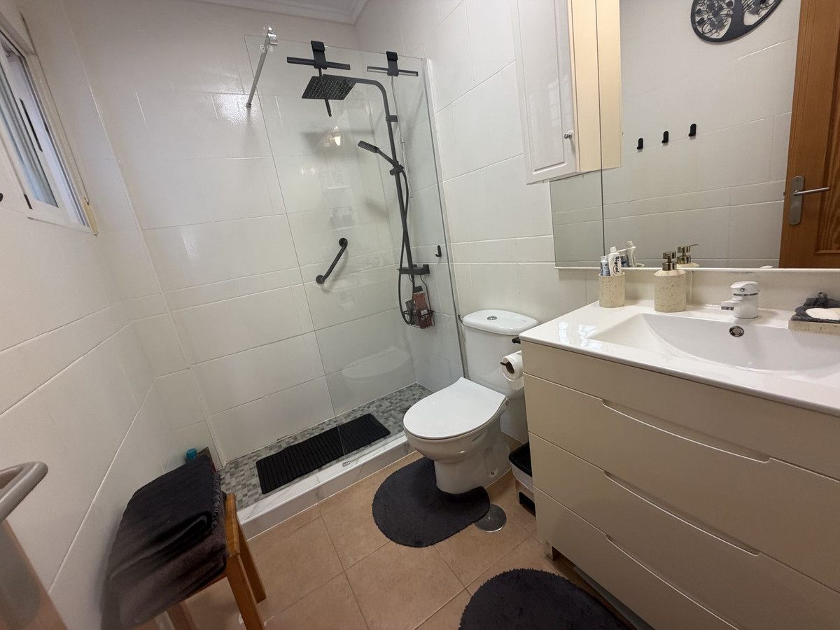Se vende Pareada de 3 dormitorios en Costa Blanca, Alicante, España