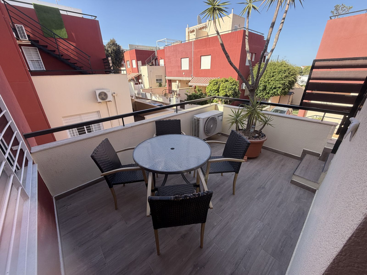 Se vende Pareada de 3 dormitorios en Costa Blanca, Alicante, España