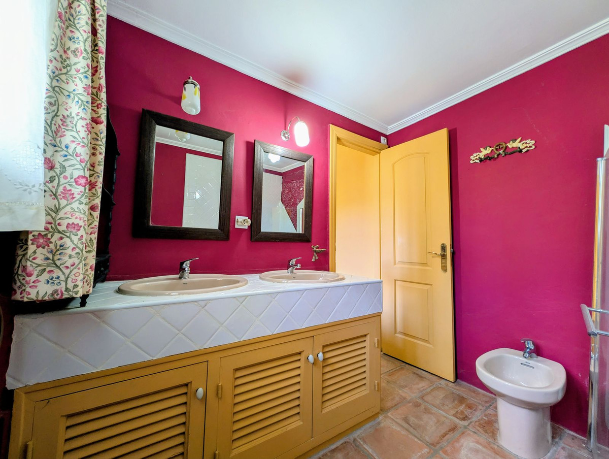 Se vende Villa - Chalet de 2 dormitorios en Costa Del Sol, Málaga, España