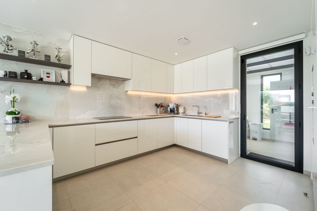 6 Bed Townhouse for sale in La Cala Golf Costa Del Sol, Málaga, Spain