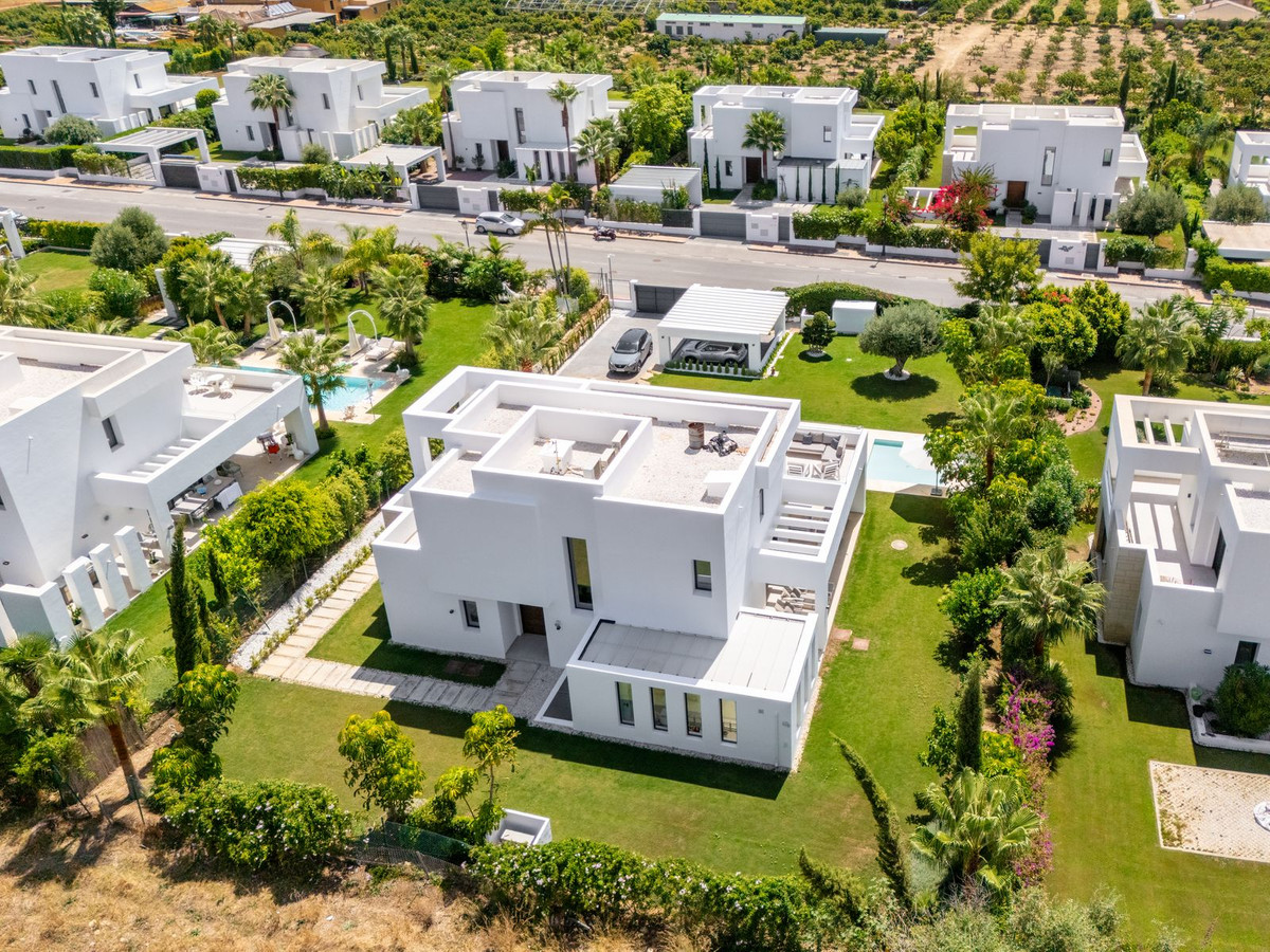6 Bed Townhouse for sale in La Cala Golf Costa Del Sol, Málaga, Spain