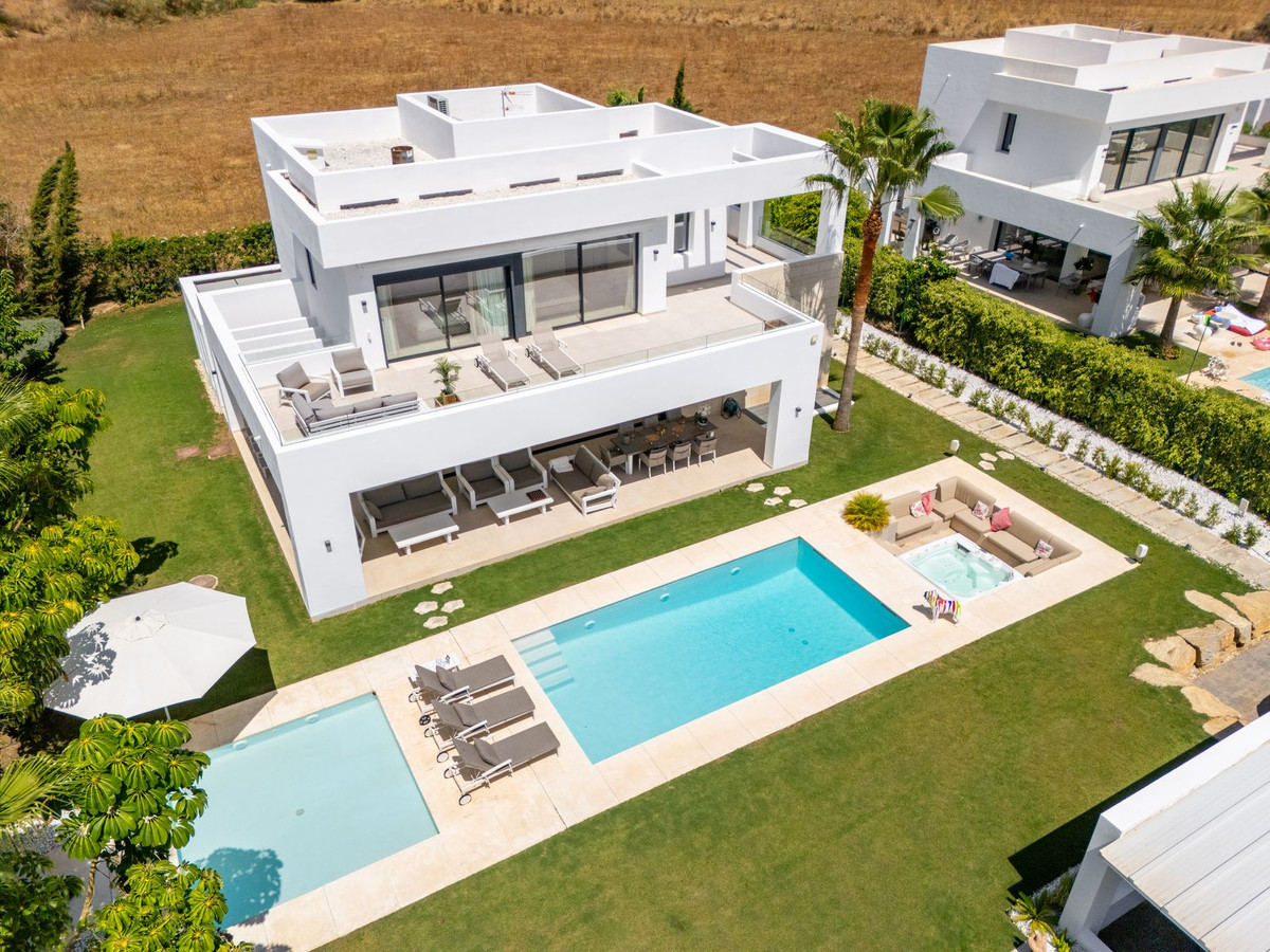 6 Bed Townhouse for sale in La Cala Golf Costa Del Sol, Málaga, Spain