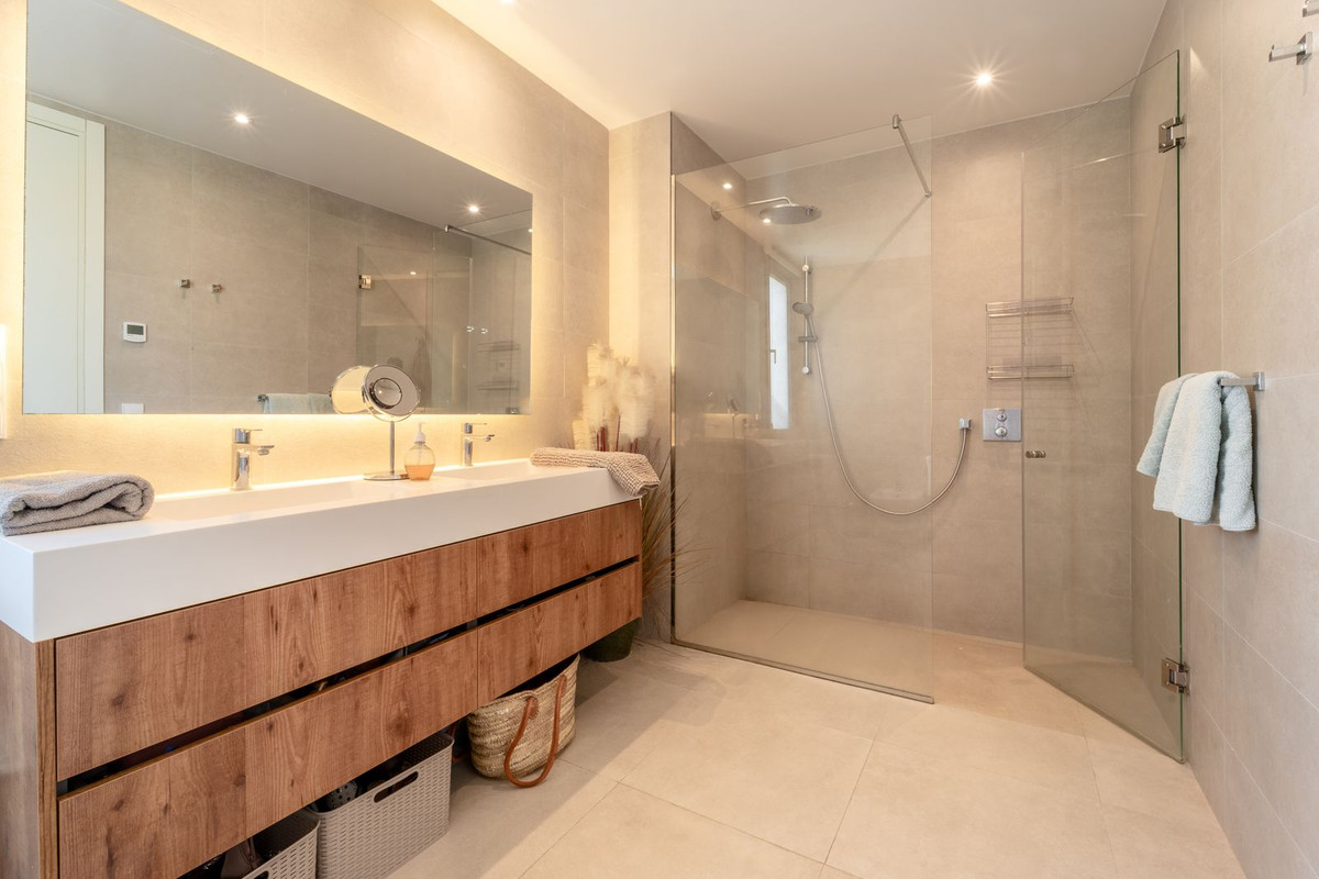 6 Bed Townhouse for sale in La Cala Golf Costa Del Sol, Málaga, Spain