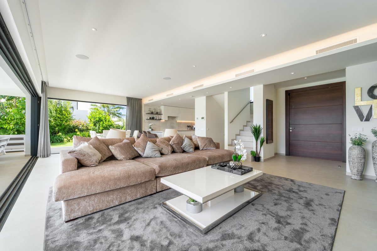 6 Bed Townhouse for sale in La Cala Golf Costa Del Sol, Málaga, Spain