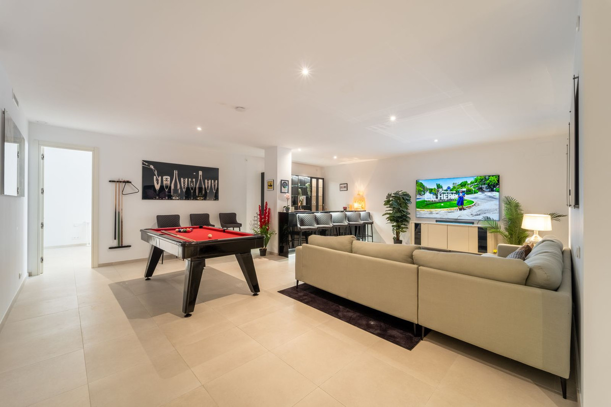 6 Bed Townhouse for sale in La Cala Golf Costa Del Sol, Málaga, Spain