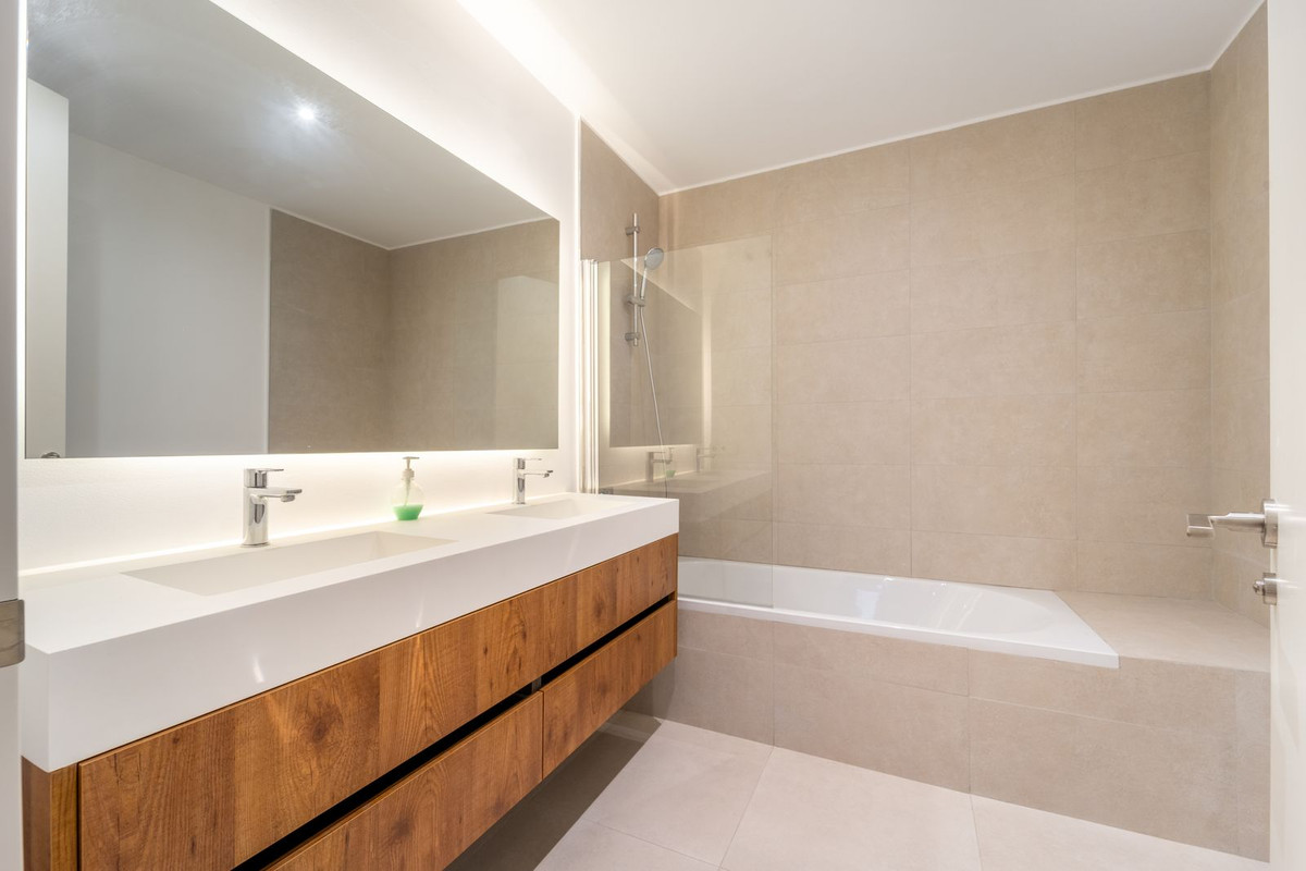 6 Bed Townhouse for sale in La Cala Golf Costa Del Sol, Málaga, Spain