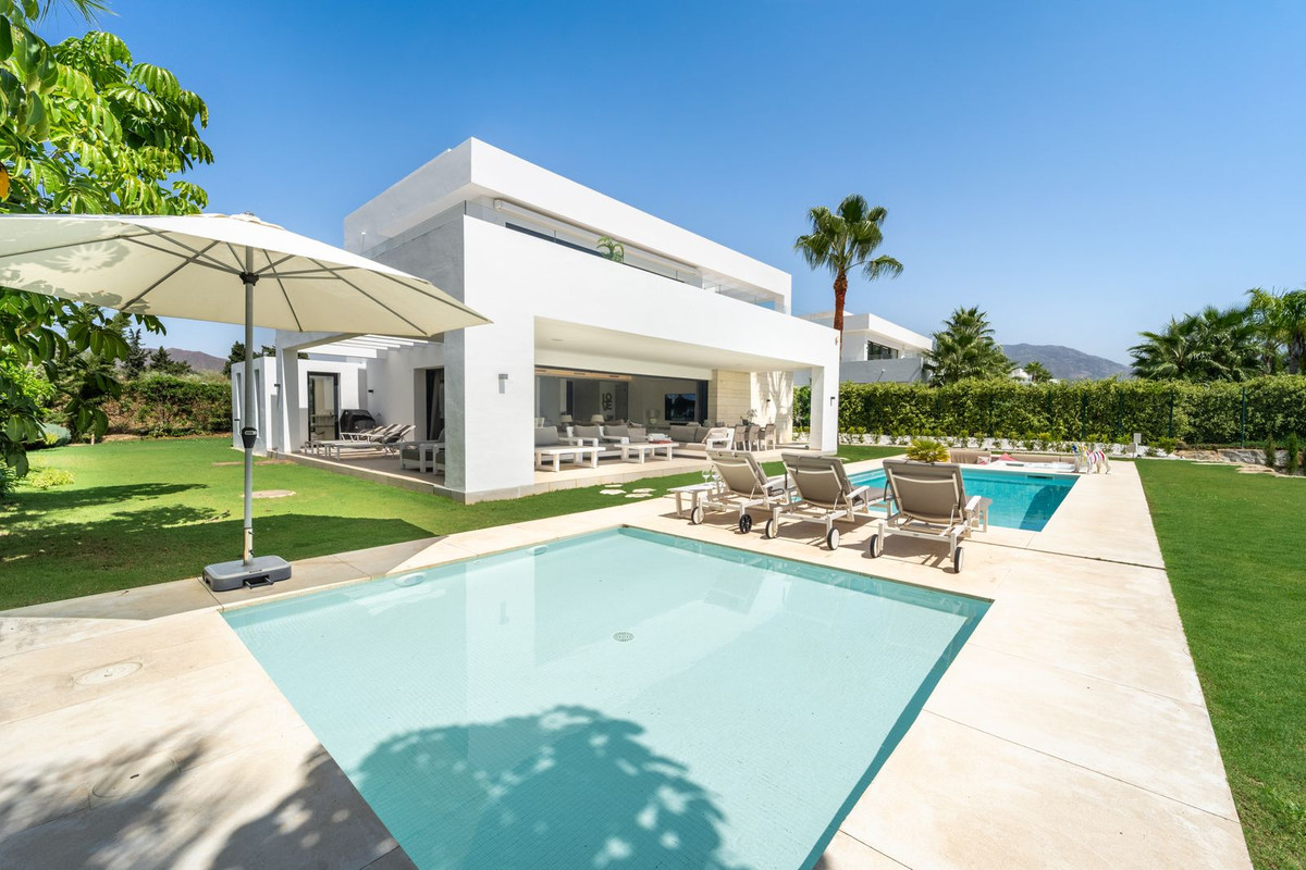 6 Bed Townhouse for sale in La Cala Golf Costa Del Sol, Málaga, Spain