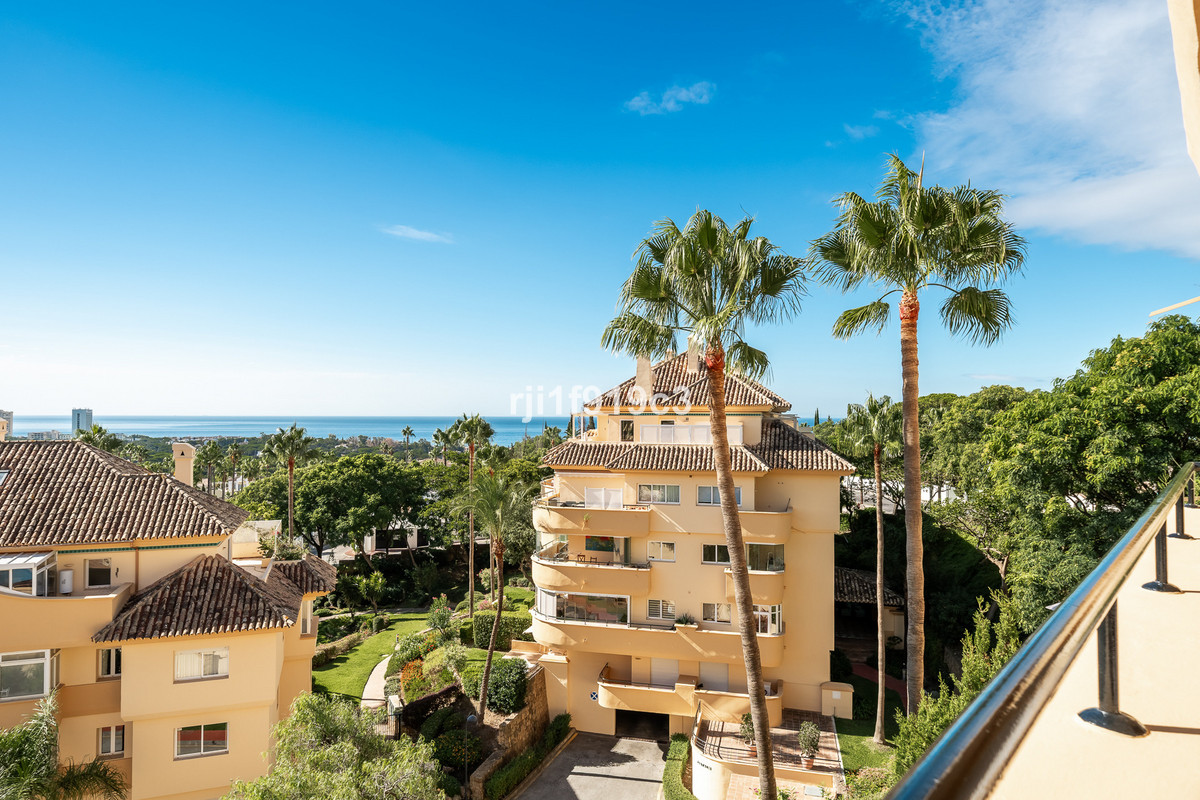 Se vende Apartamento Planta Media de 3 dormitorios en Costa Del Sol, Málaga, España