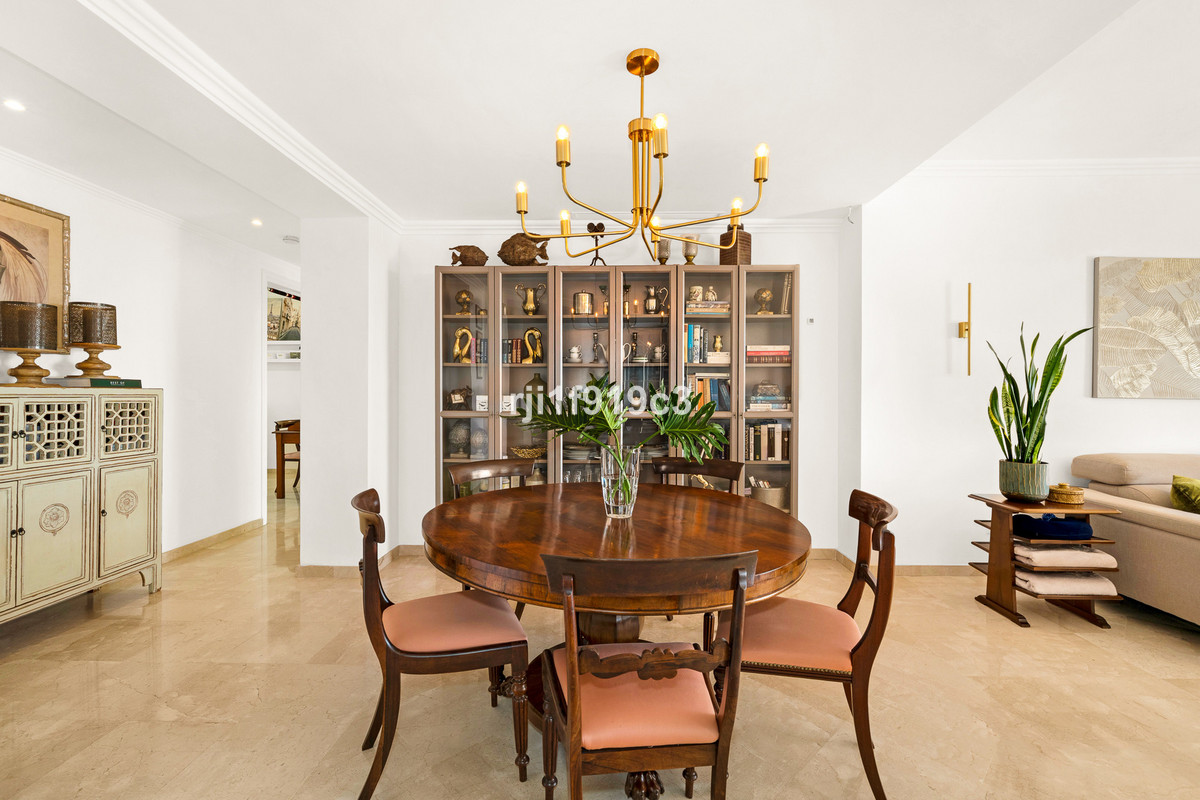 Se vende Apartamento Planta Media de 3 dormitorios en Costa Del Sol, Málaga, España